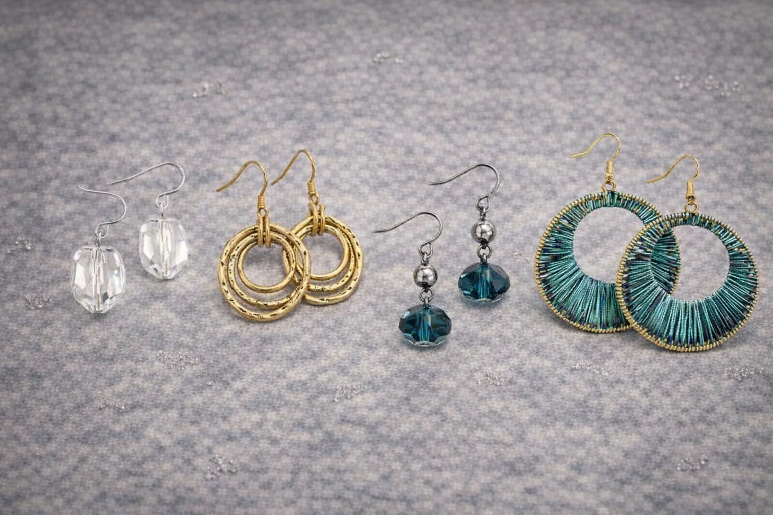Earrings/Round Earrings