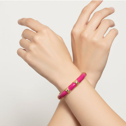 Chic Fuchsia & Gold-Tone Bangle – 2.4" Statement Bracelet #SA-8170 GLD FUSH (TE14/QF7)