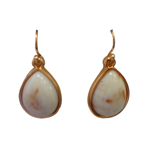 Off white teardrop shaped earrings