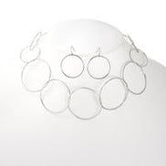ROUND CIRCLE EARRINGS AND NECKLACE SET HNN+E89431