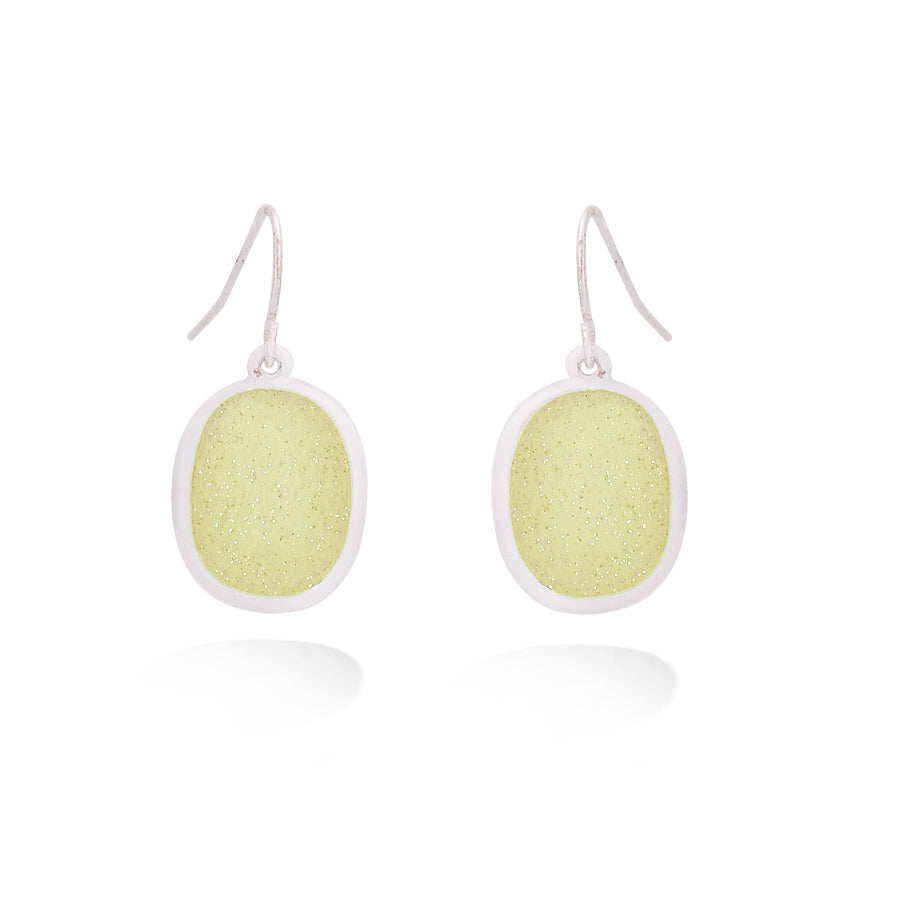 White-Metal Cream Glittering Earrings