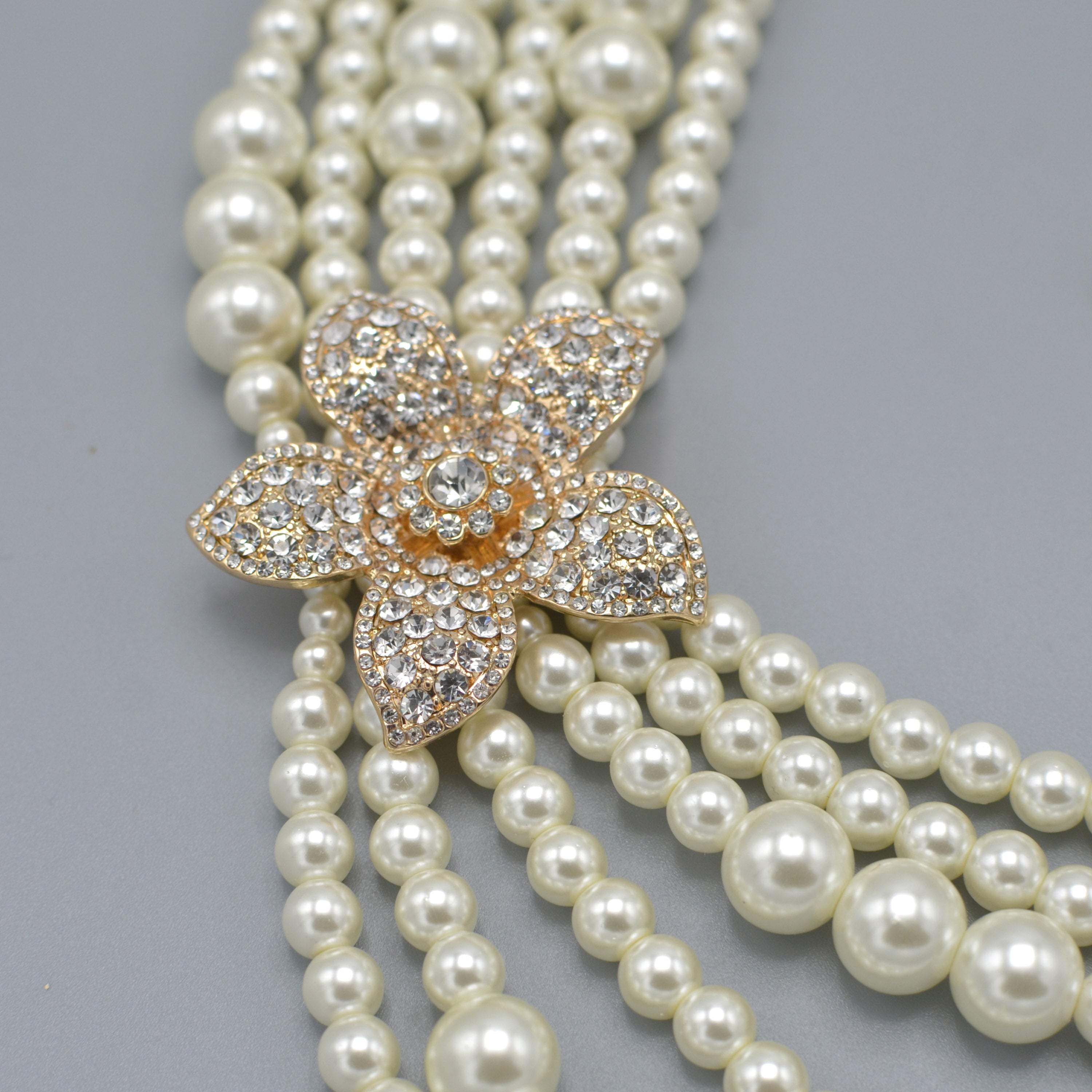 Gold Cream Pearl and Crystal Flower layer Necklace #FW1404424(Infront-RA6-line steel rack)