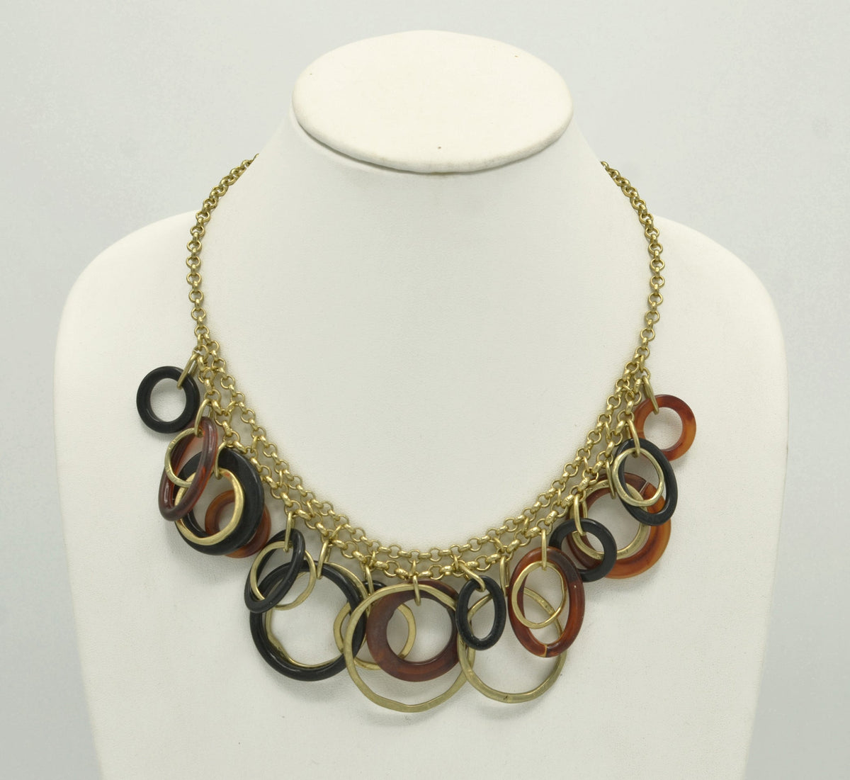 GOLD BROWN AND BLACK CIRCLE CHARM NECKLACE # SC30085_G-BROWN (MA5)