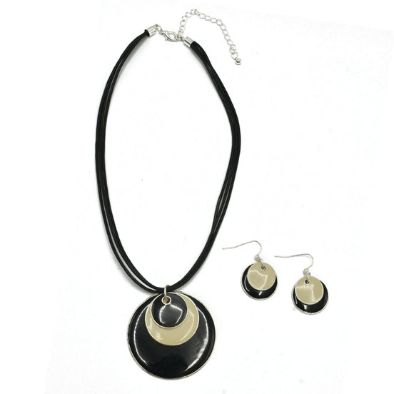 Black and cream Disc Cord Pendant Necklace #S16850A_SIL-WHT(AE10)