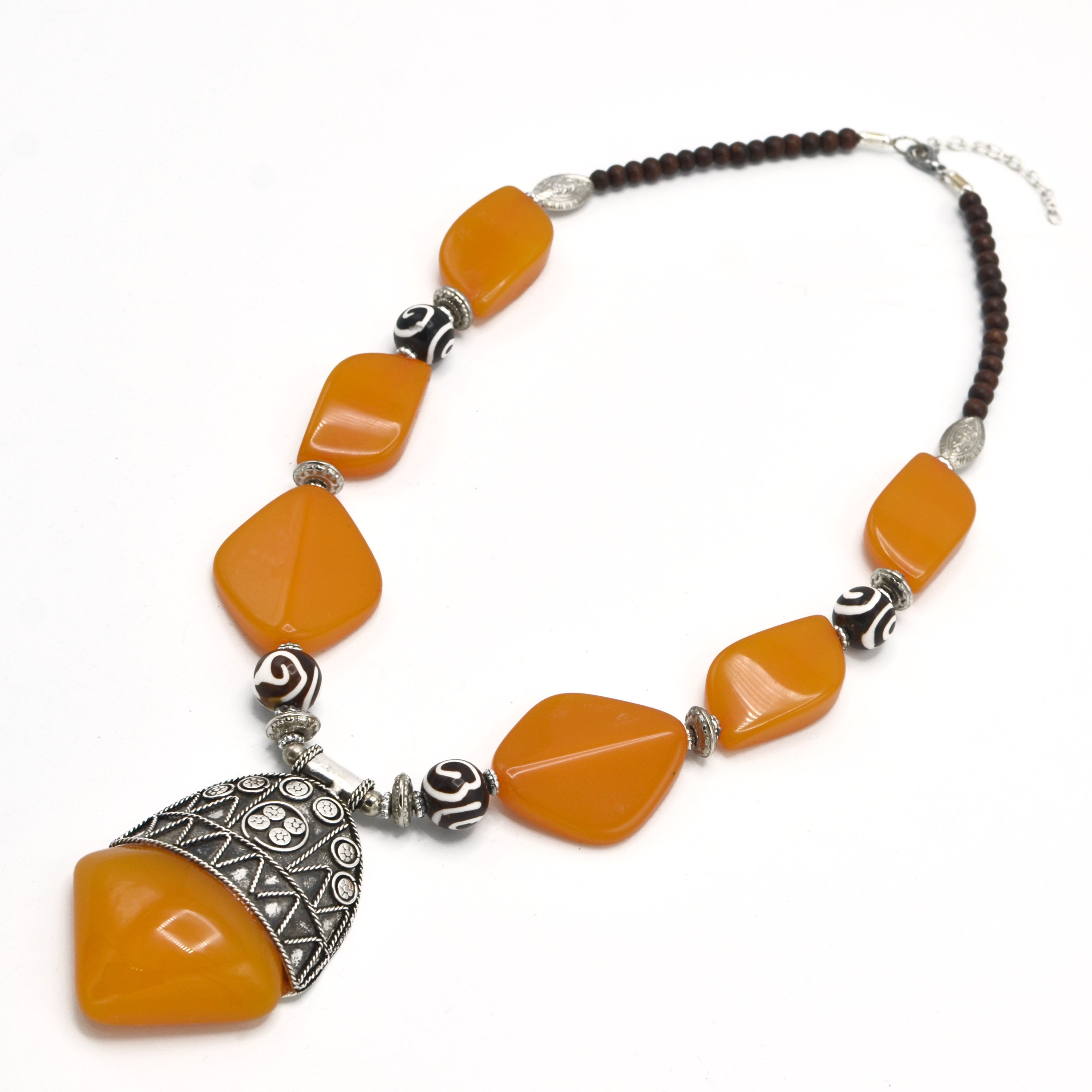 SILVER AMBER AND BROWN RESIN BEADS NECKLACE#FWNK-2109-01(IG2)