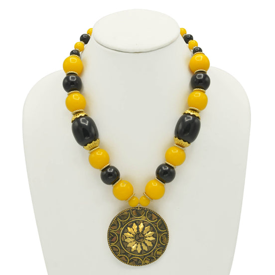 BLACK & AMBER BEADS WITH ROUND GOLD PENDANT NECKLACE # FWNK-2109-73