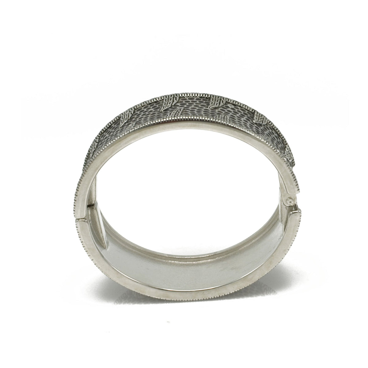 OXIDIZED SILVER PLATED HINGED BRACELET #FW-B7887S
