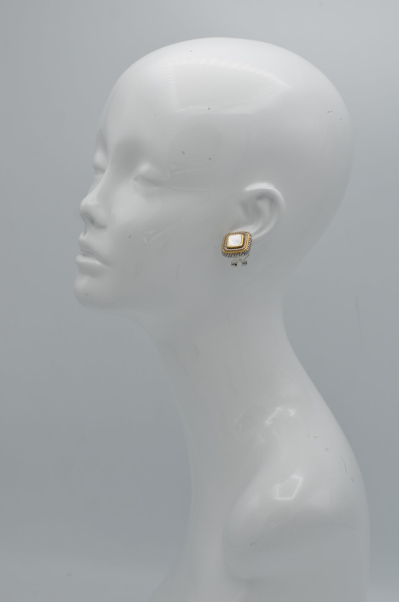 Mother of Pearl Clip-On Earrings – Two-Tone Rope Border Statement Jewelry  1