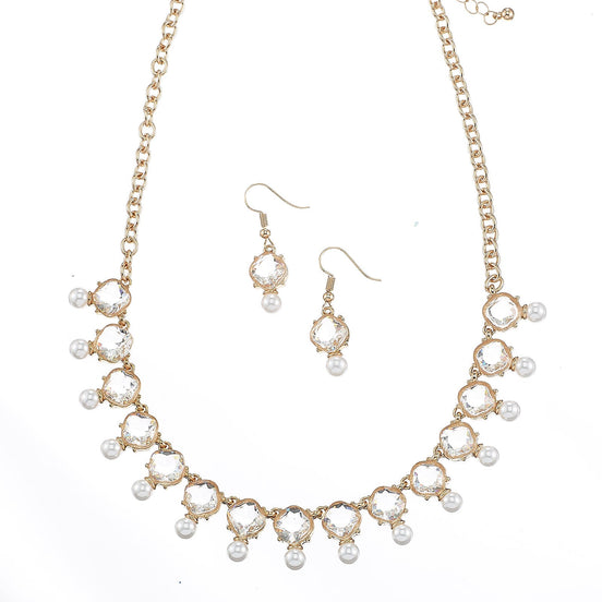 SQGN-060009 Diamond cut stone and pearl earring set