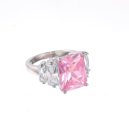 8653R Faceted Ring With Baguettes