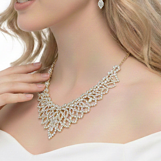 GOLD CRYSTAL CHOKER NECKLACE AND EARRINGS SET #SQ6027G (AF5/TF3)