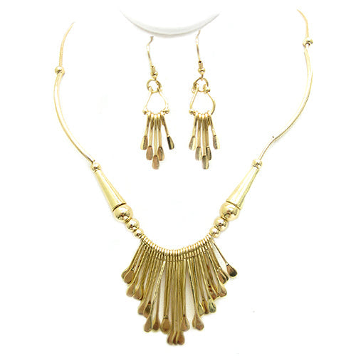 GOLD INTRICATE TRIBAL DESIGN NECKLACE AND EARRINGS SET  #HNNE3241_GOLD (CH3/CG1)