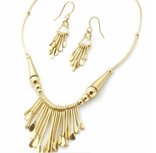 GOLD INTRICATE TRIBAL DESIGN NECKLACE AND EARRINGS SET  #HNNE3241_GOLD (CH3/CG1)