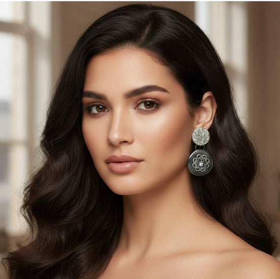 GRAY FLOWER BUTTON EARRINGS  #SE26645_GREY (DB8)