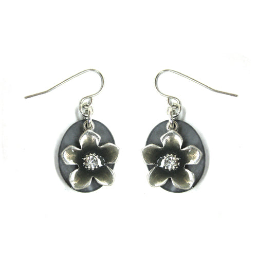 SILVER FLOWER ON SHELL EARRINGS  #SE26225_SILVER (BB17)
